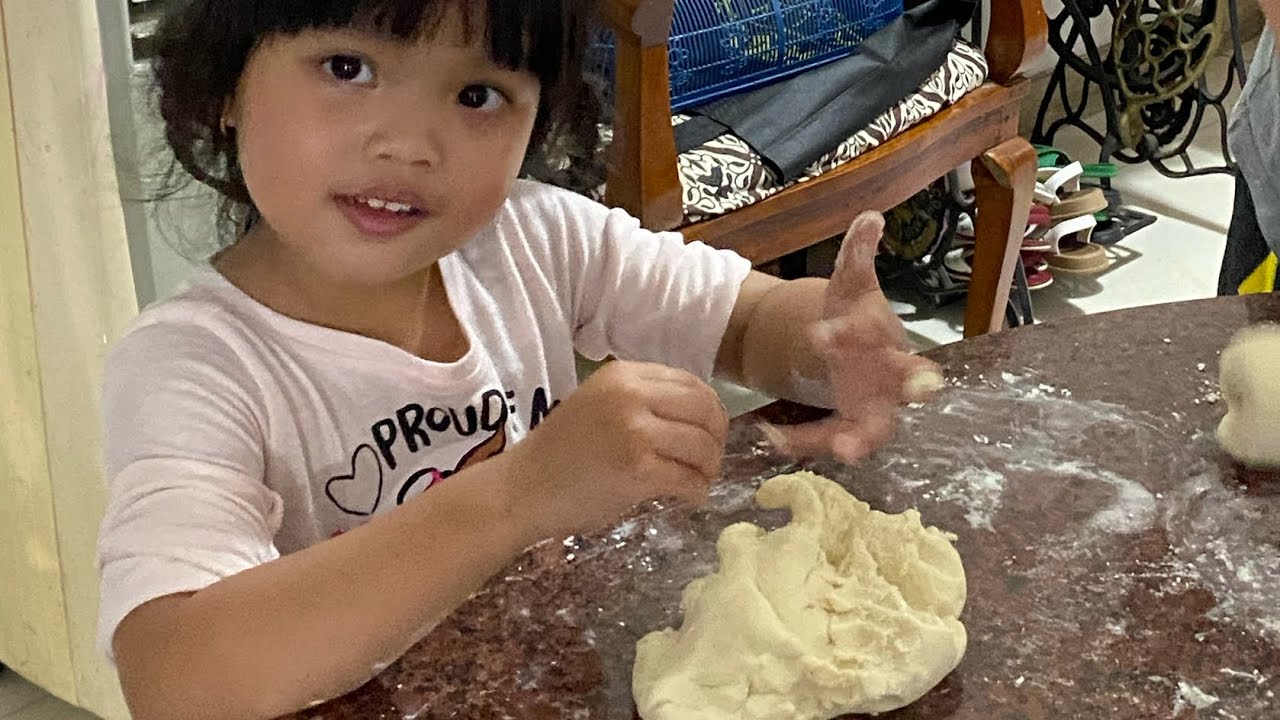 Sekar Bikin Pempek Dos