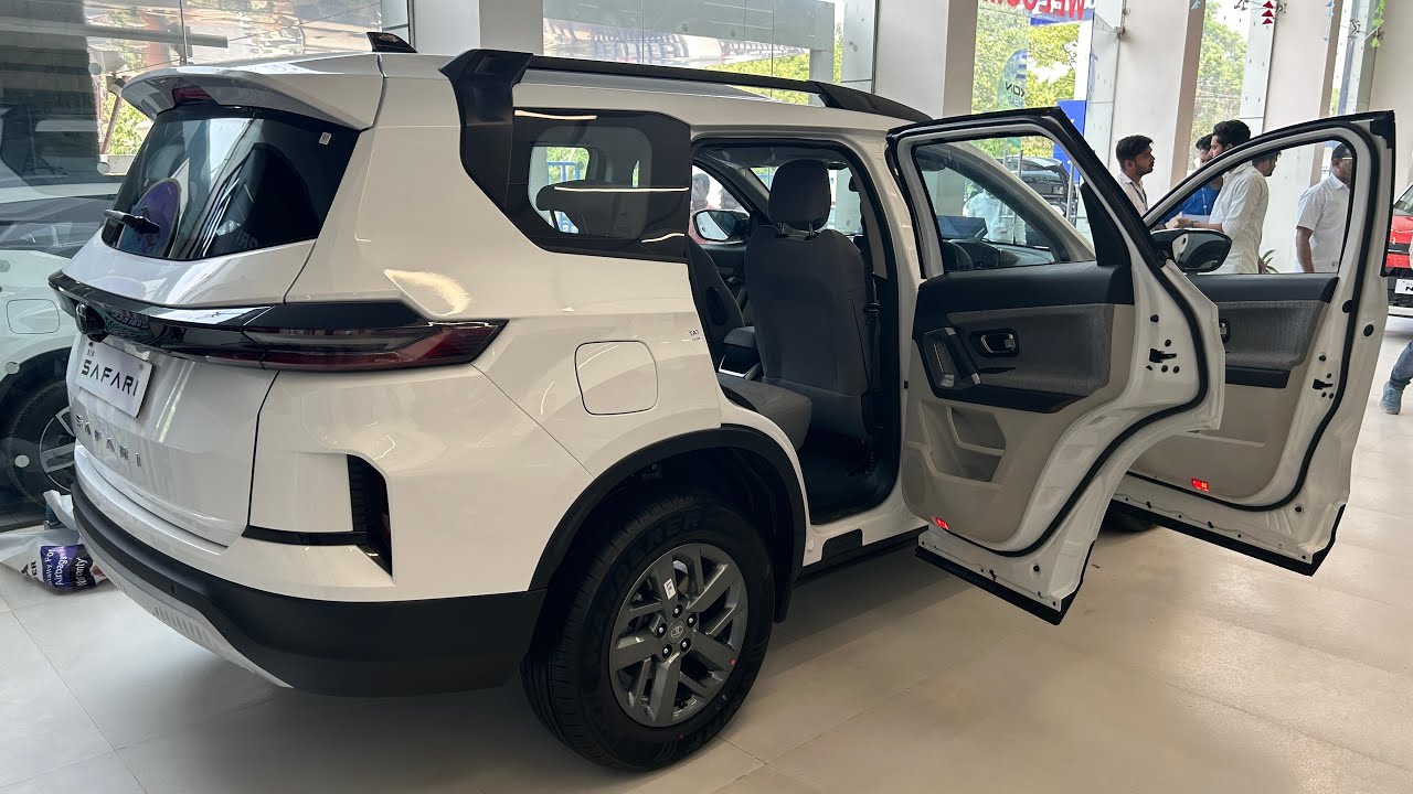 Tata Safari Pure Plus 2024 | Safari Base Model | On Road Price Features Interior Real-Life-Review