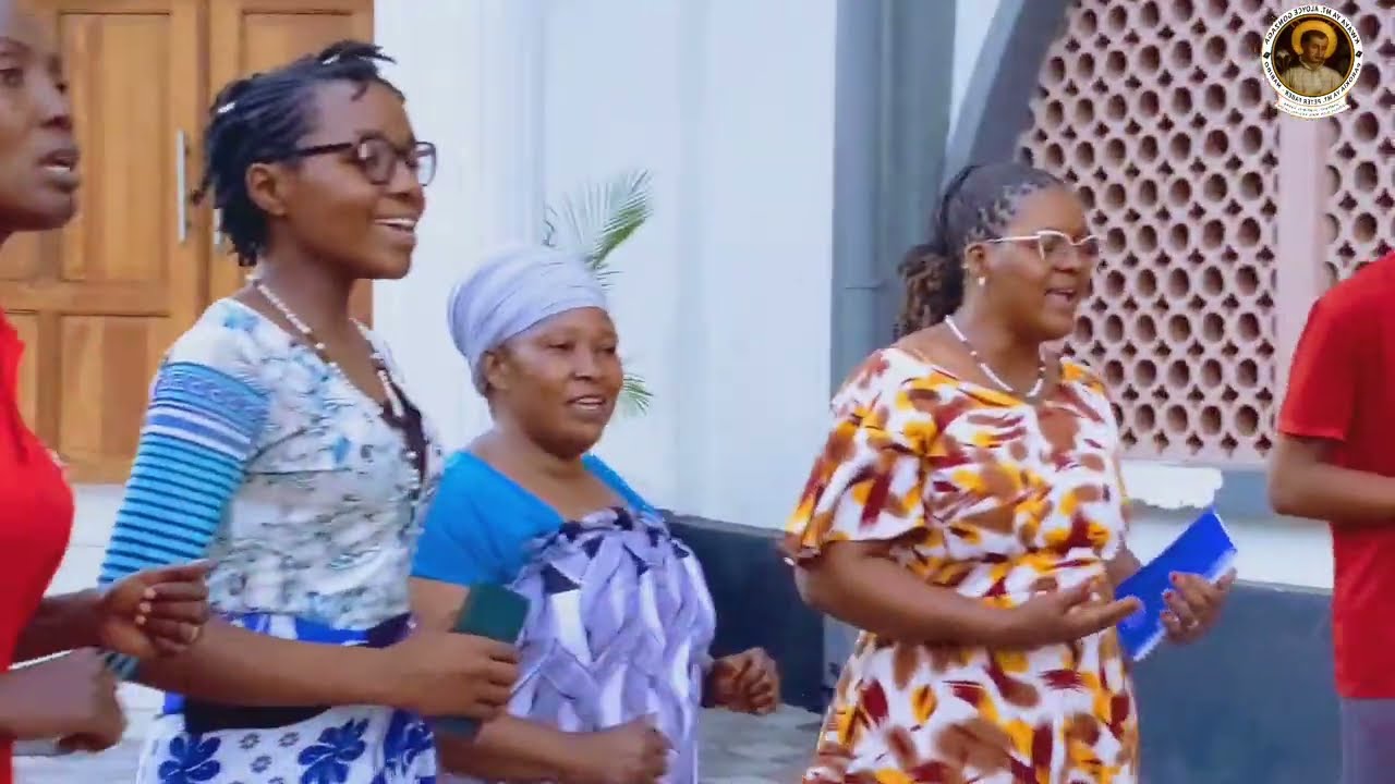 Sadaka Safi - Na P. Fubusa | Kwaya ya Mt. Aloyce Gonzaga, Mabibo Dsm.