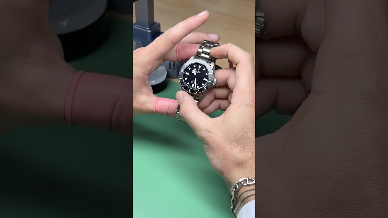 How To Read a Dive Watch
