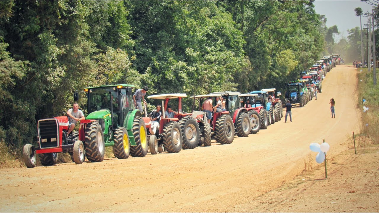 Procissão de Tratores e Máquinas Agrícolas na Festa em Colônia Faxina - 2021