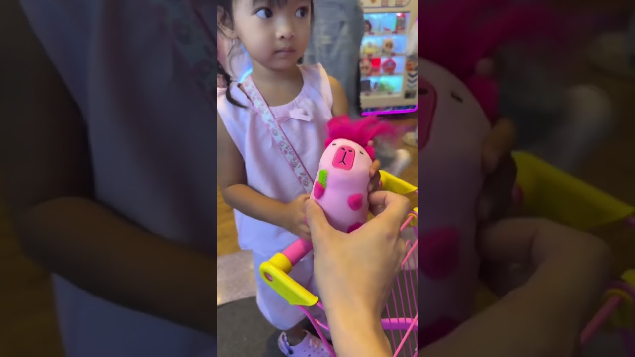 คลิปตัดจากไลฟ์สด โอโซนแลนด์ คีบตุ๊กตา ดูเพลินๆกันเลย