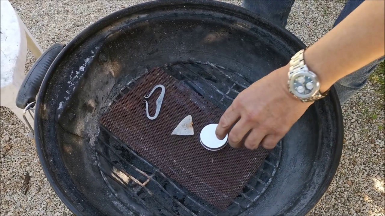 Allumage d'un feu   Silex   Briquet médiéval