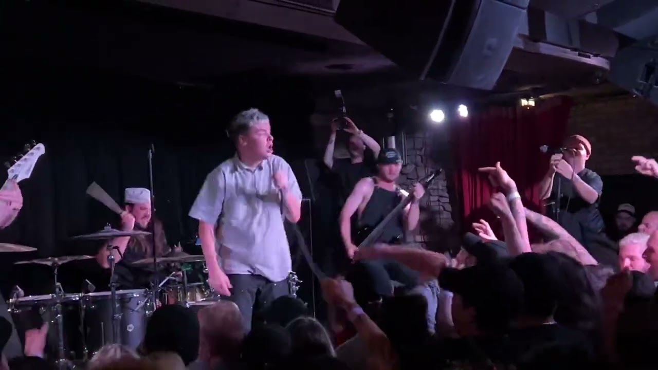Knocked Loose - Belleville (Live in Chicago - Cobra Lounge)