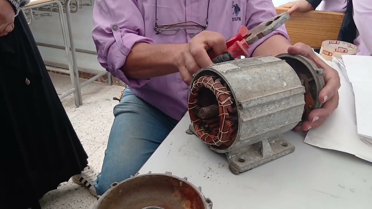 الوحدة الأولى للصف الثالث الثانوي الفني الات وحدة يشخص ويصين اعطال محركات الوجه الواحد م / يوسف سيم