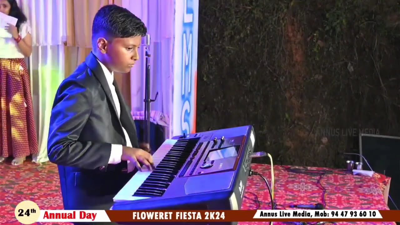 My first keyboard perfomance in School..