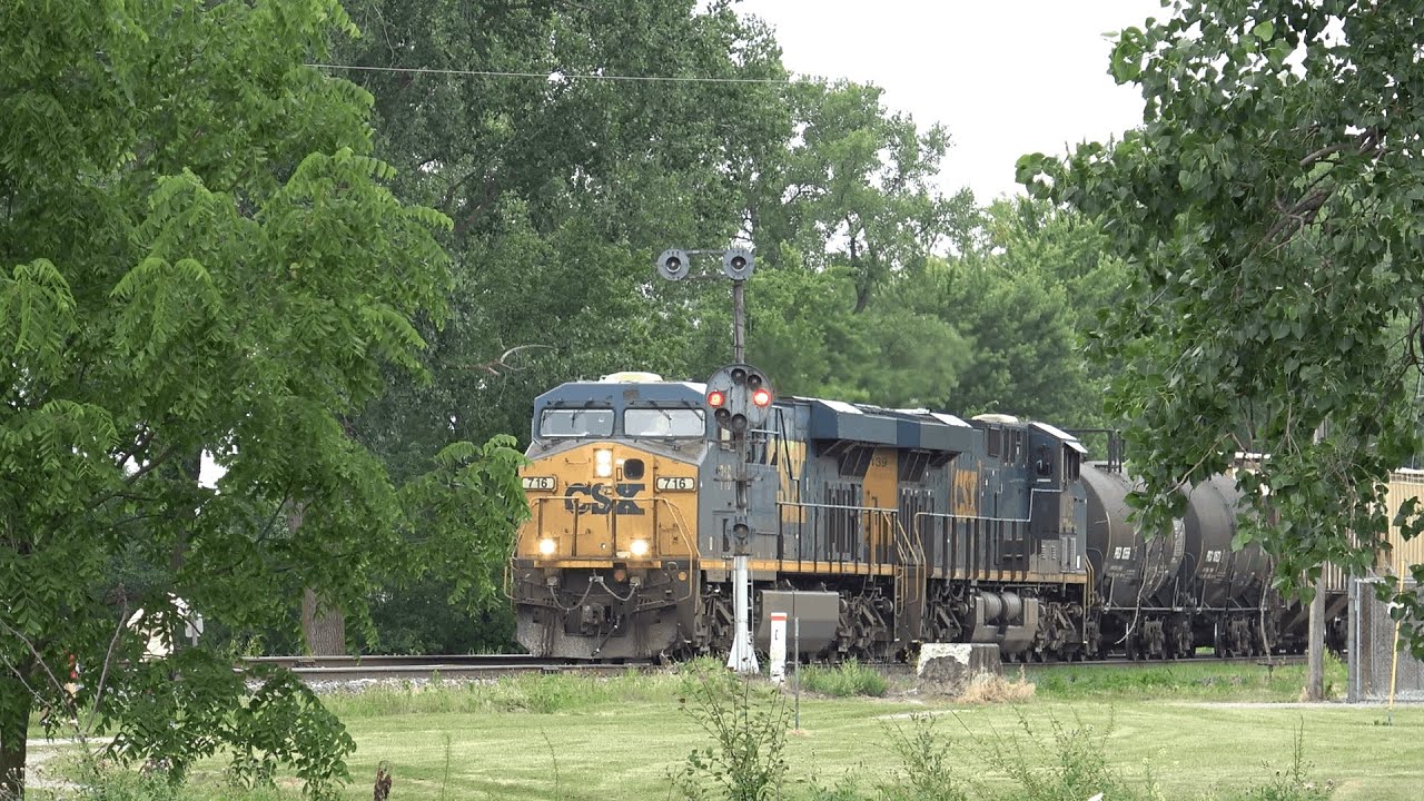 4 Trains in Deshler, and 3 Trains in North Baltimore with a Race! (6/28/24)