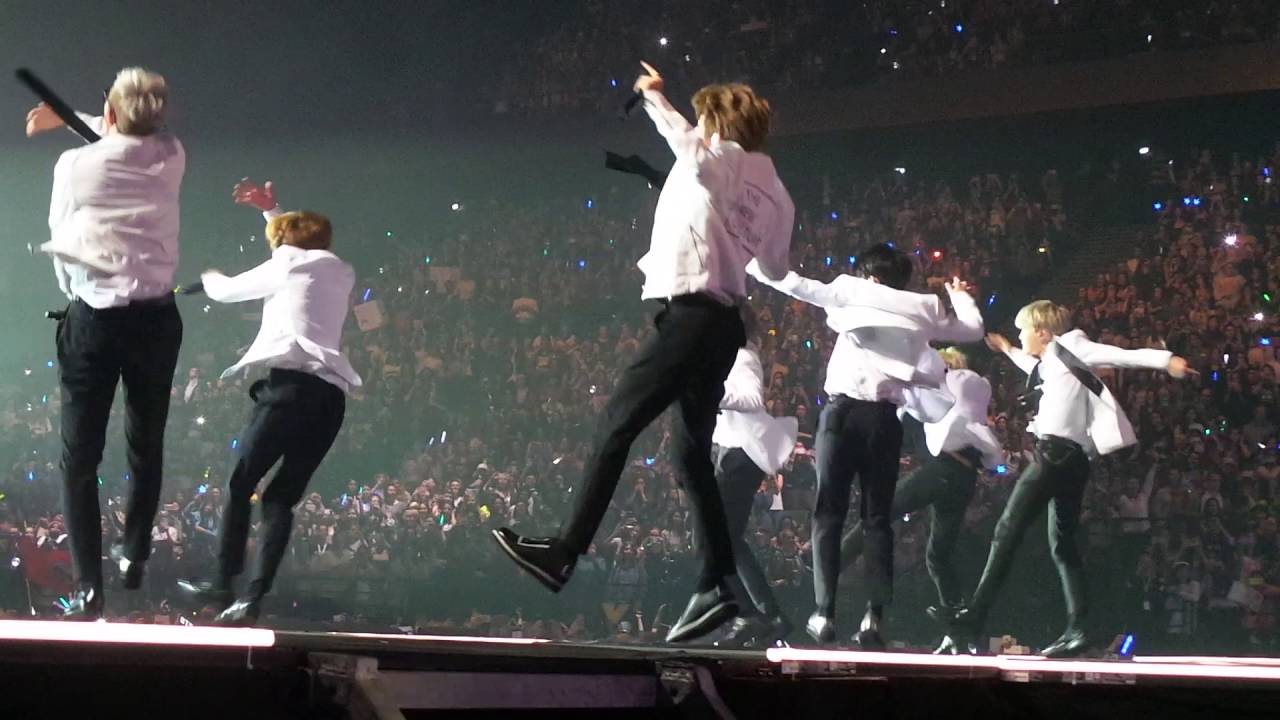 [Fancam] Kcon in Paris Opening stage