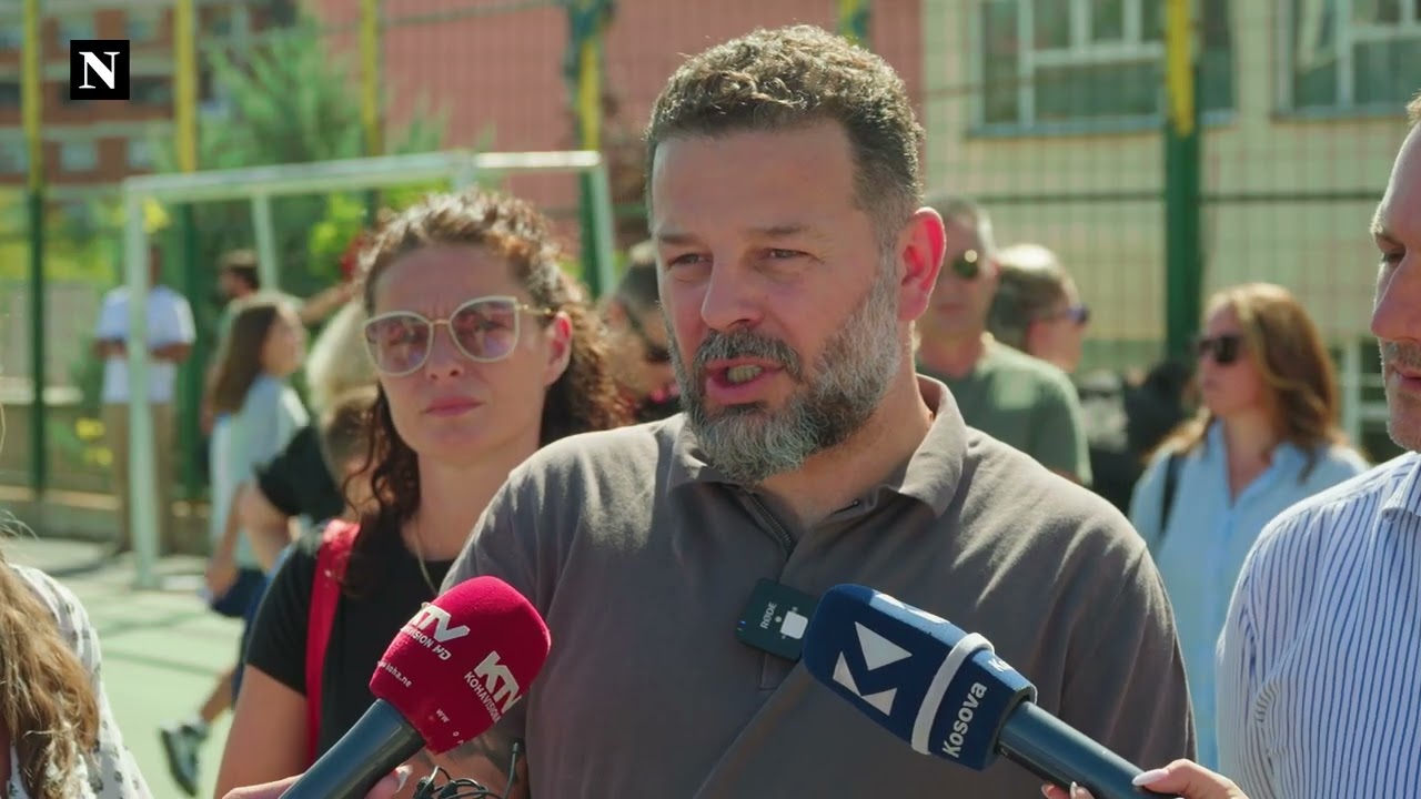 Shpërthen kanalizimi në shkollën “Ismail Qemali” në Prishtinë, prindërit protestojnë