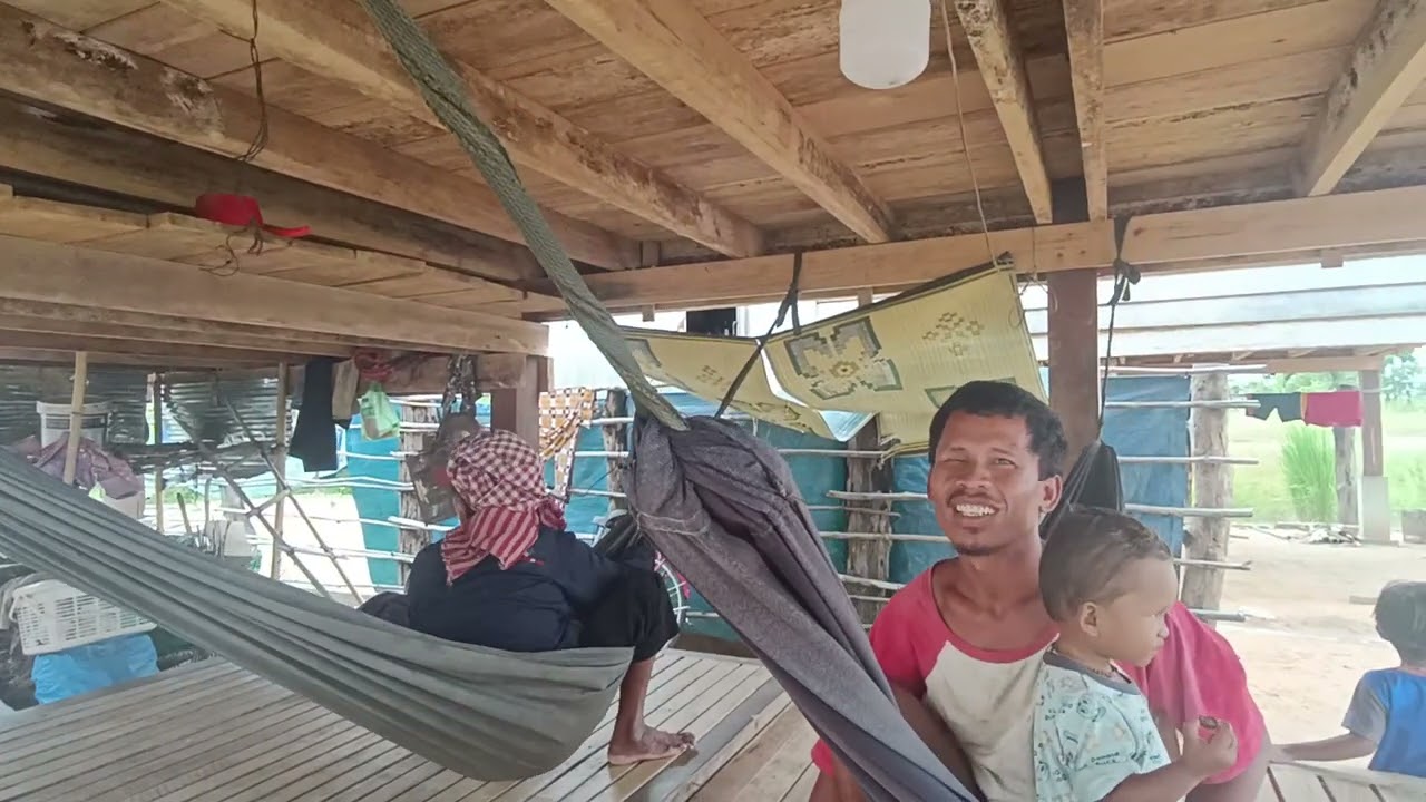 សកម្មភាពបងប្អូនក្នុងភូមិអូក្សាន្តក្នុងពេលកាន់បិណ្ឌថ្ងៃទី 5