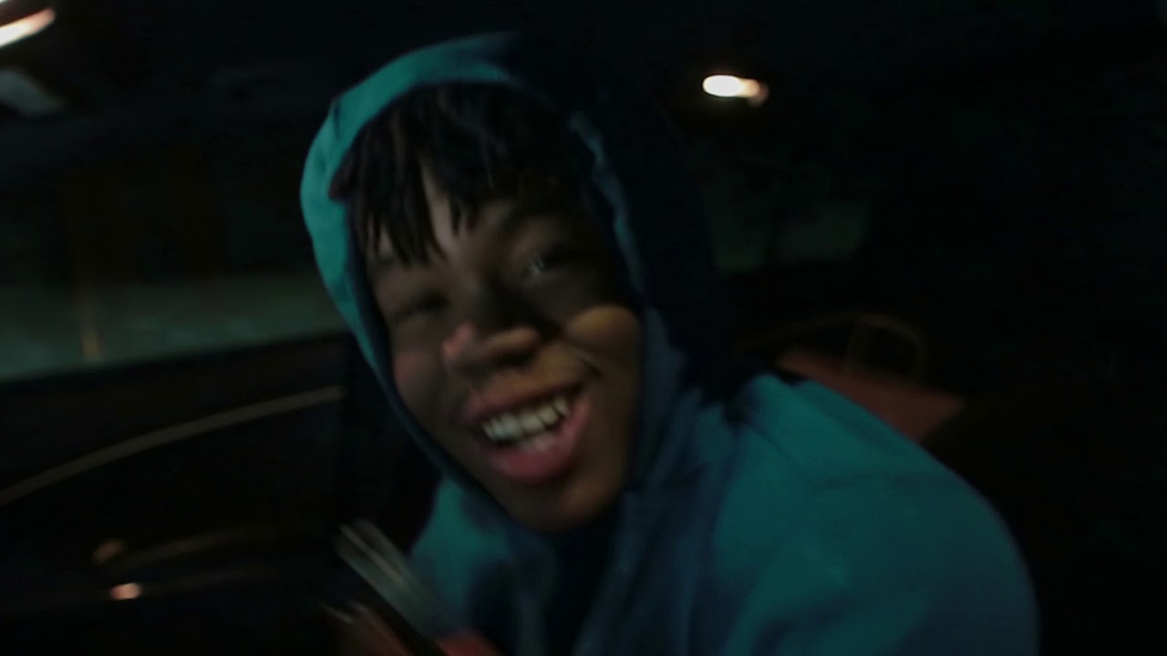 4700 x BAGLIFE D (OFFICIAL MUSIC VIDEO)