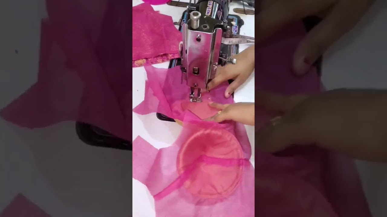 Blouse me cup kese lagae #shortvideo #youtubeshorts  #shorts #ytshorts #trending