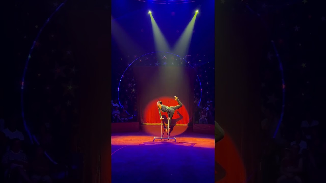 Kateryna Hlembotska Handstand