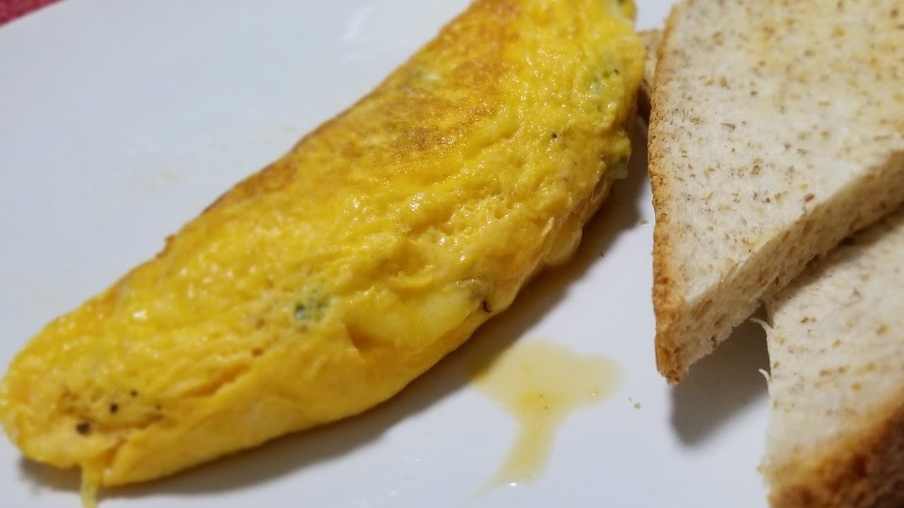 Telur Goreng isi Bayam. Menu sarapan Rumahan.