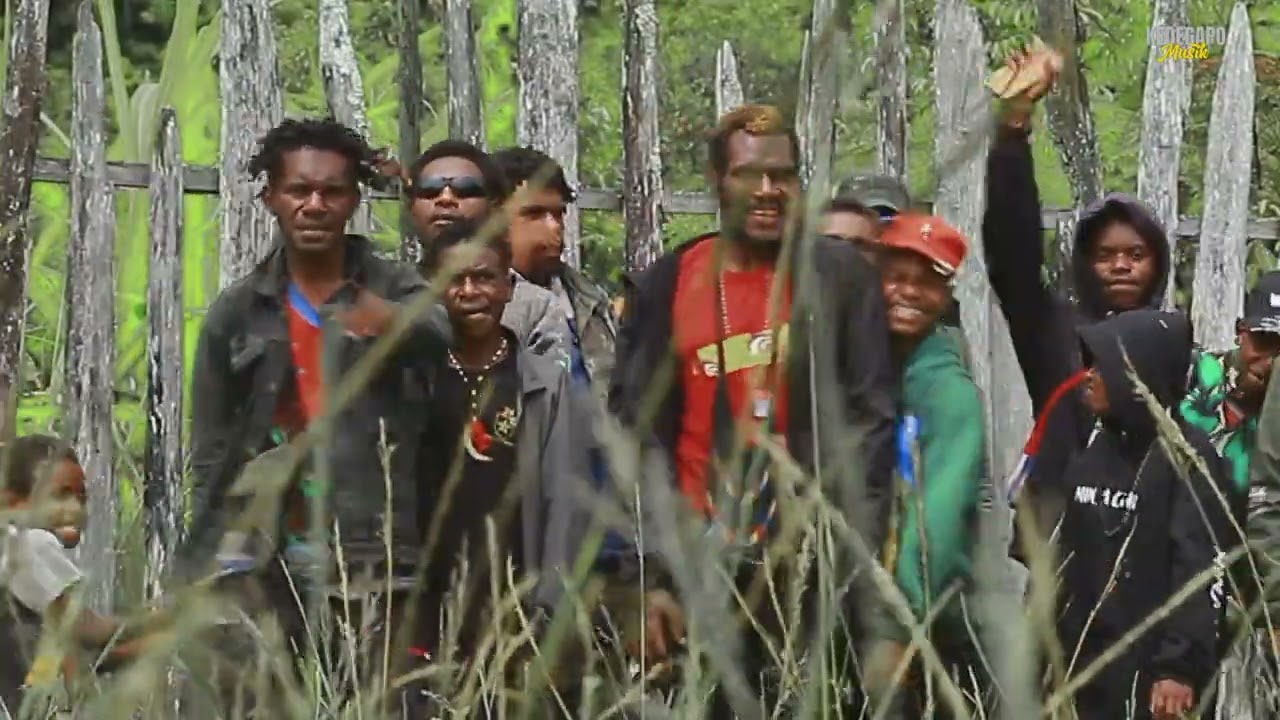 Mellhy Douw | Lagu Acara | Perempuan Abut! | Ft. Ones Douw - Kemuge Band (Official MV) 2025