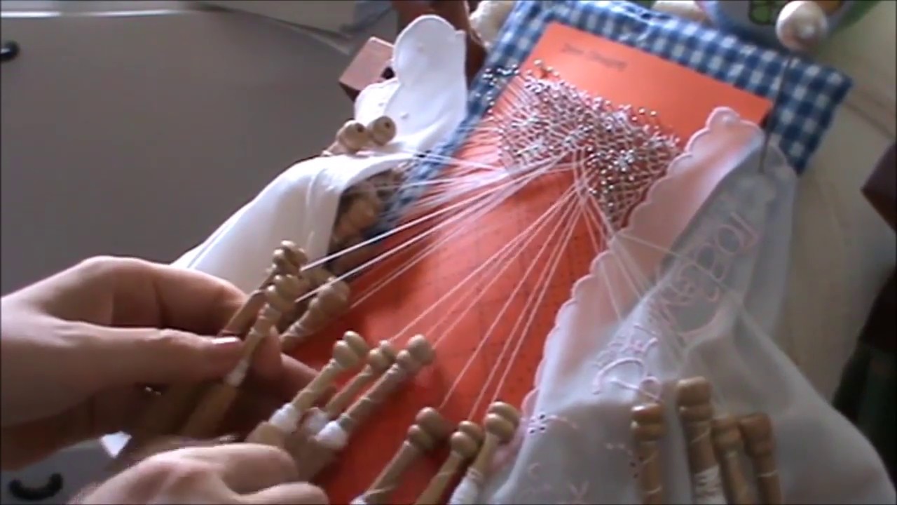 Araña enmarcada de 4 patas - Curso de encaje de bolillos gratis