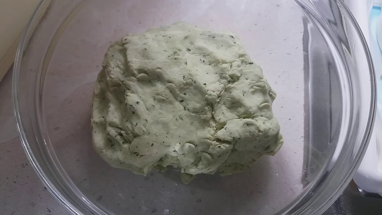 Gnocchi di basilico e ricotta ( preparazione )
