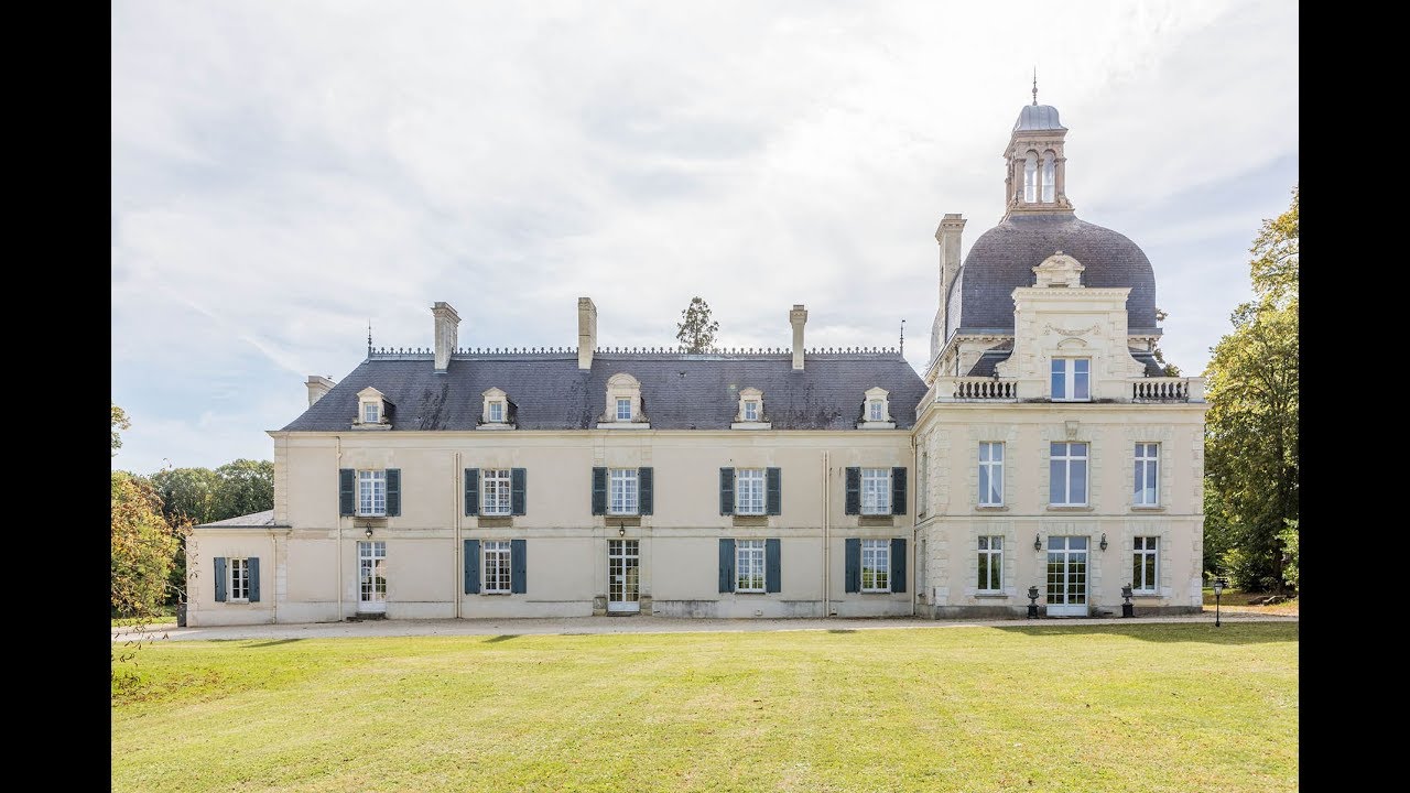 Impressive chateau in 12ha park with heated pool for sale in the Loire Valley -  ref : 66335AF37