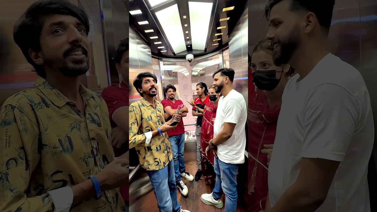 Tuje dekha tho ye jana Sanam 😂 girl voice song reaction 🤣  #rjprank #funny #prankvideo #comedy