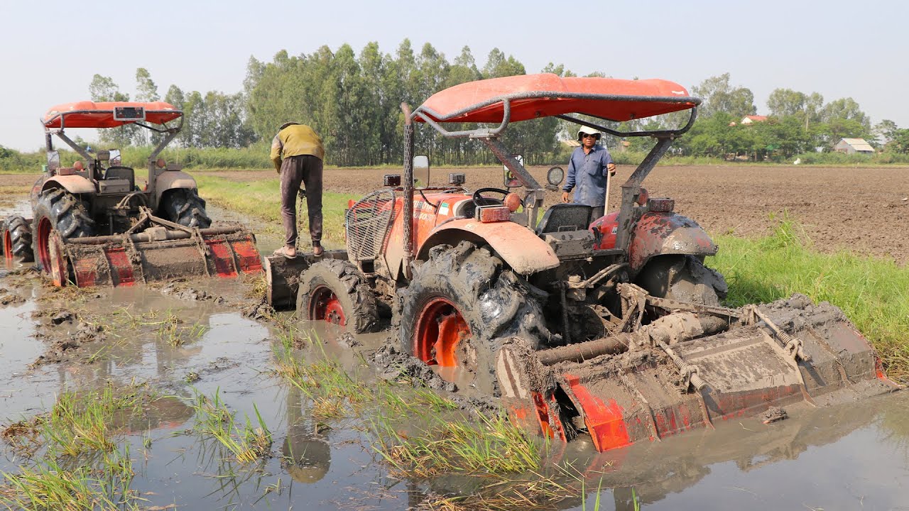 Amazing Tractor Stuck In Deep Mud At Work Field | Recovery Tractor Mudding With Sound Engine Video