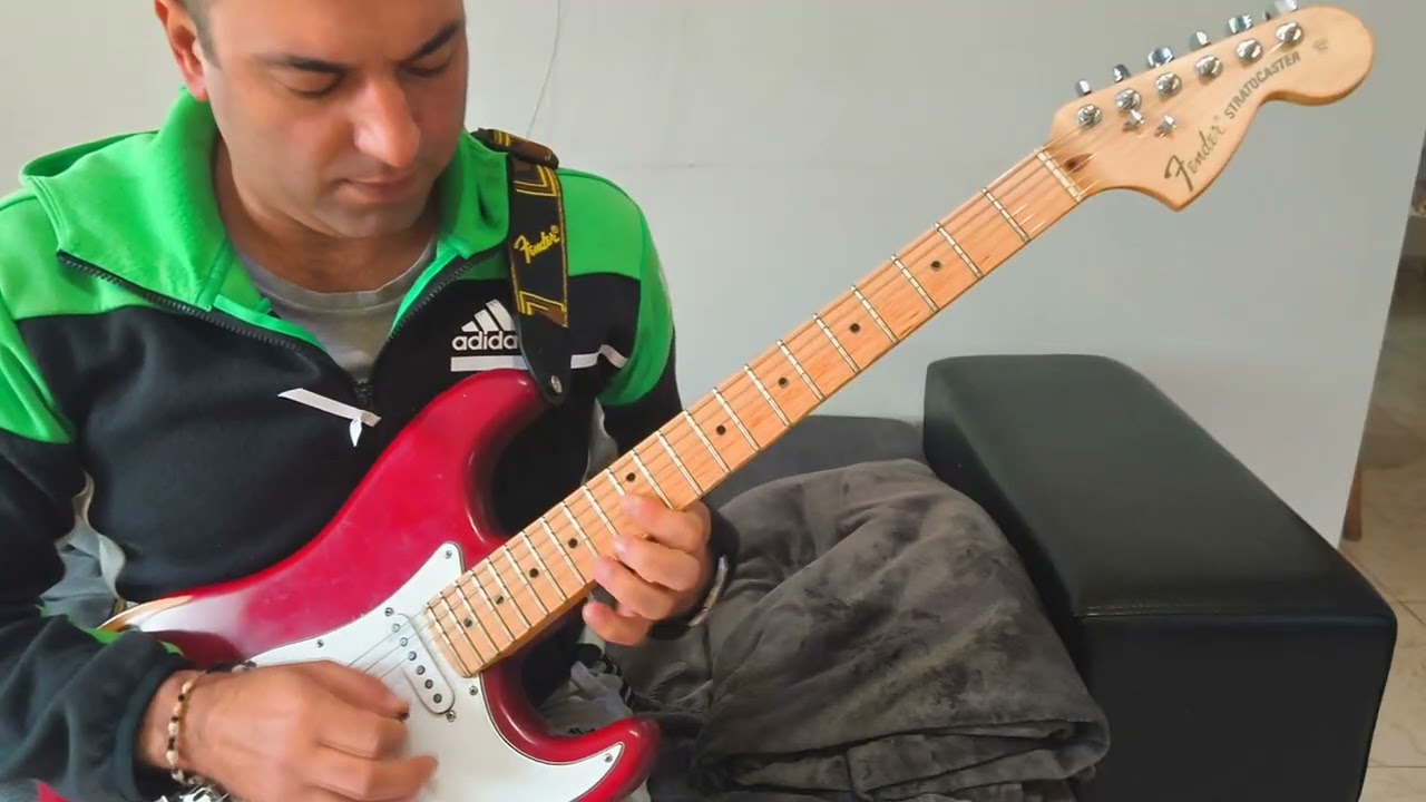 GOLDEN (HUNTRIX) - GUITAR COVER LUÍS TRINDADE