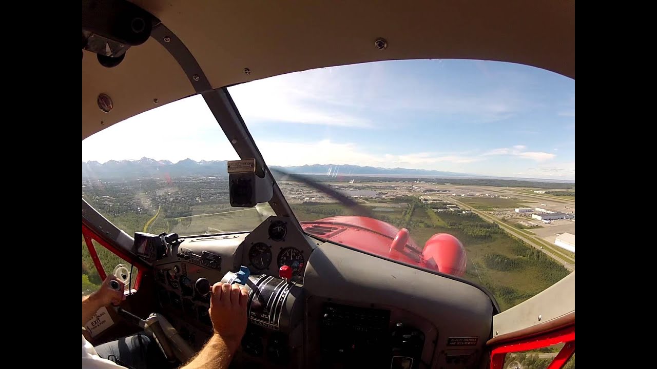 de Havilland Beaver landing @ Lake Hood.  Anchorage, Alaska