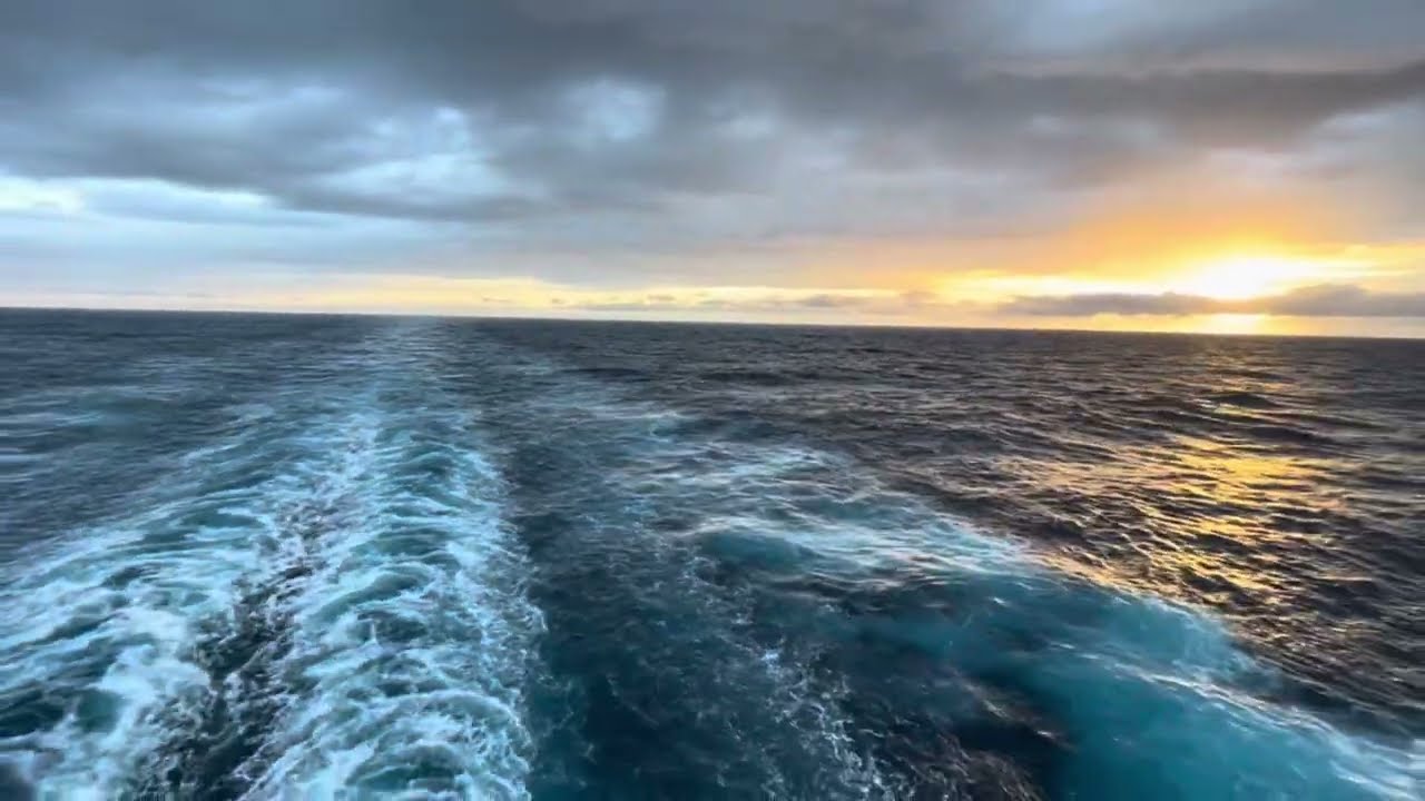 🟡 Ocean from cruise ship