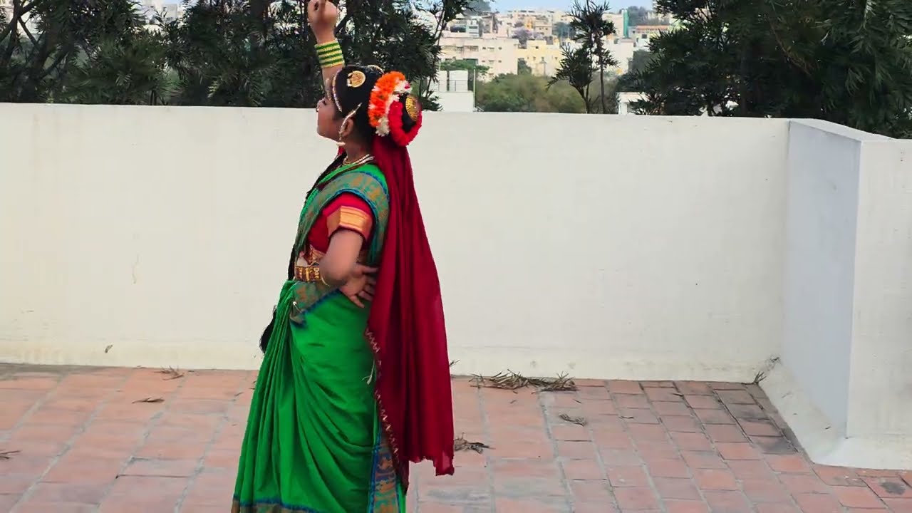 Amma nimma manegalalli by Nivedita Kittur