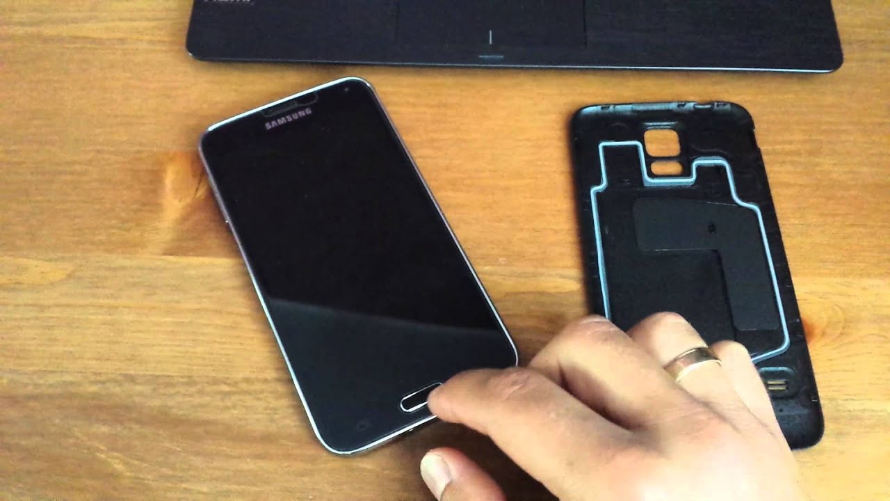 Dzień po zalaniu Samsunga Galaxy S5 ekran się nie uruchamia! | ForumWiedzy