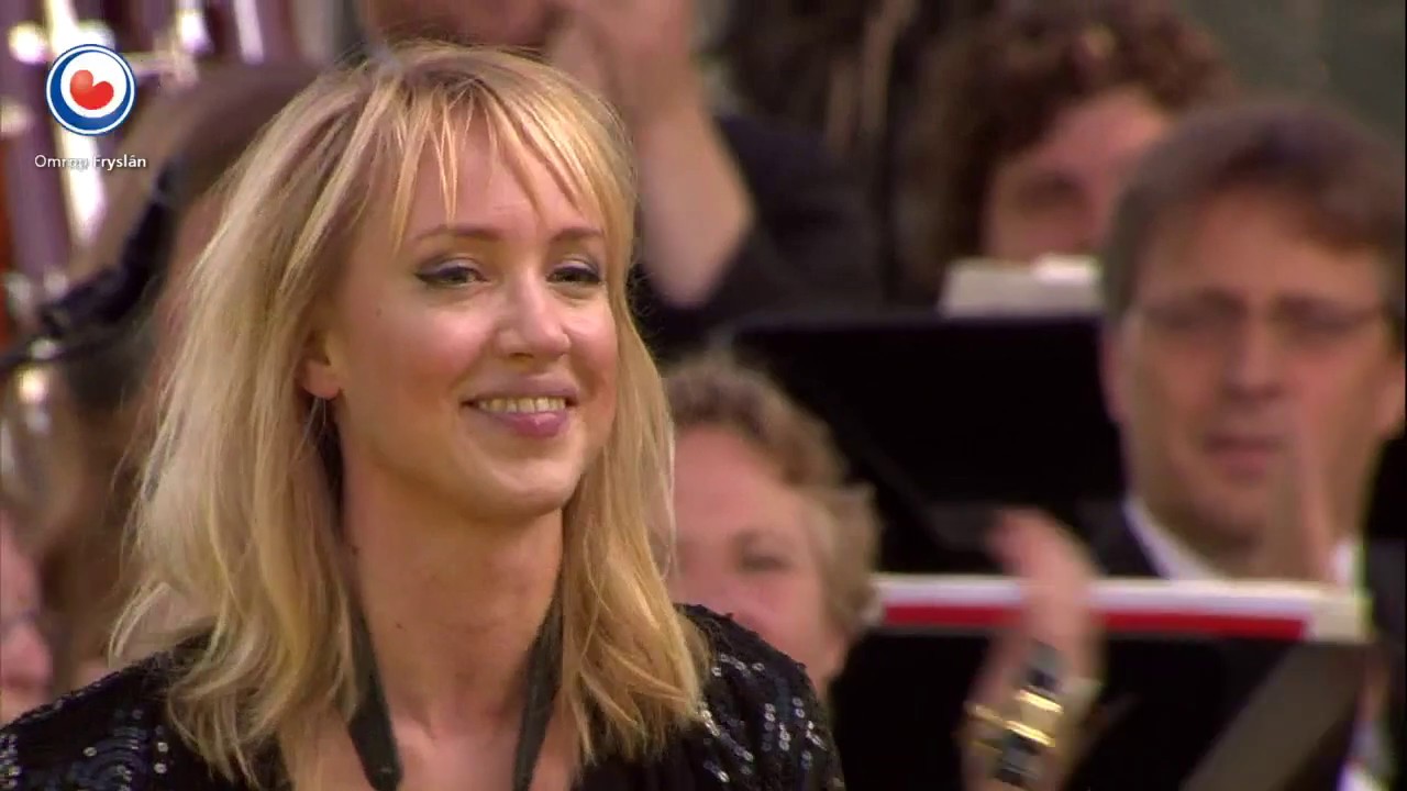 Femke Ylstra plays Gershwin's Summertime