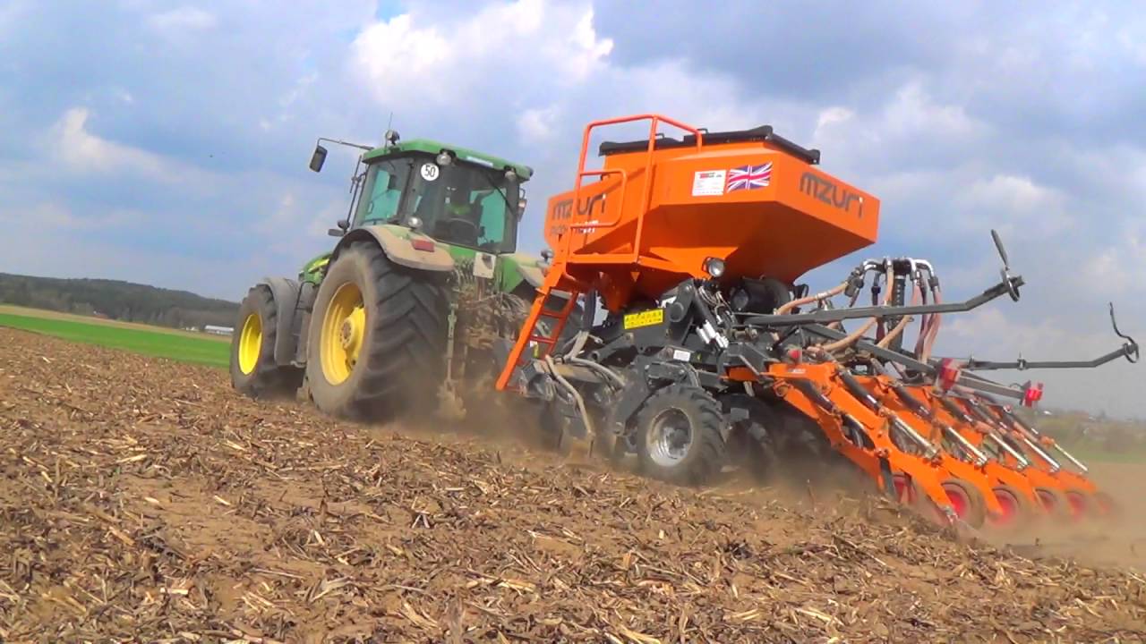Innowacyjny bezorkowy siew pasowy kukurydzy | John Deere 7920 & Mzuri Pro-Til 3T