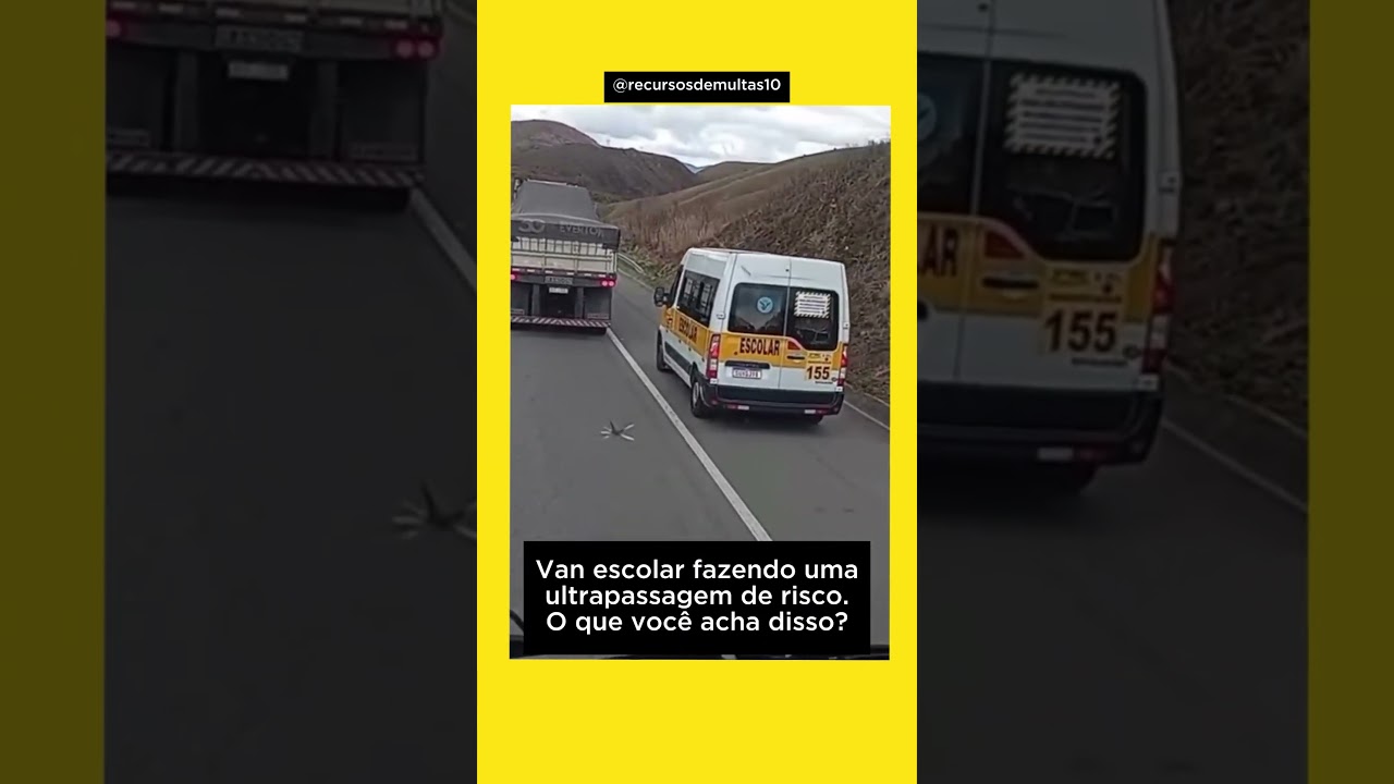 Van escolar ultrapassando pelo acostamento.