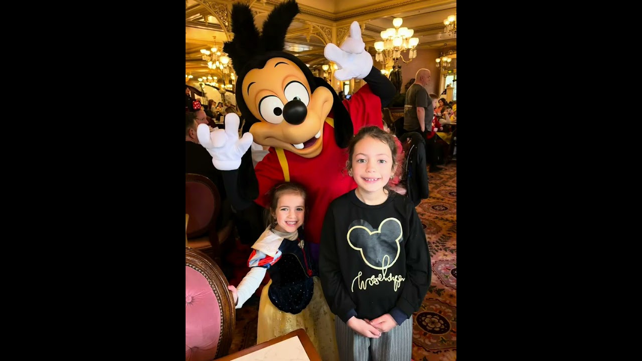 Disneyland February 2026. With Ella and Family #disney #disneyland #mickeymouse #sister 