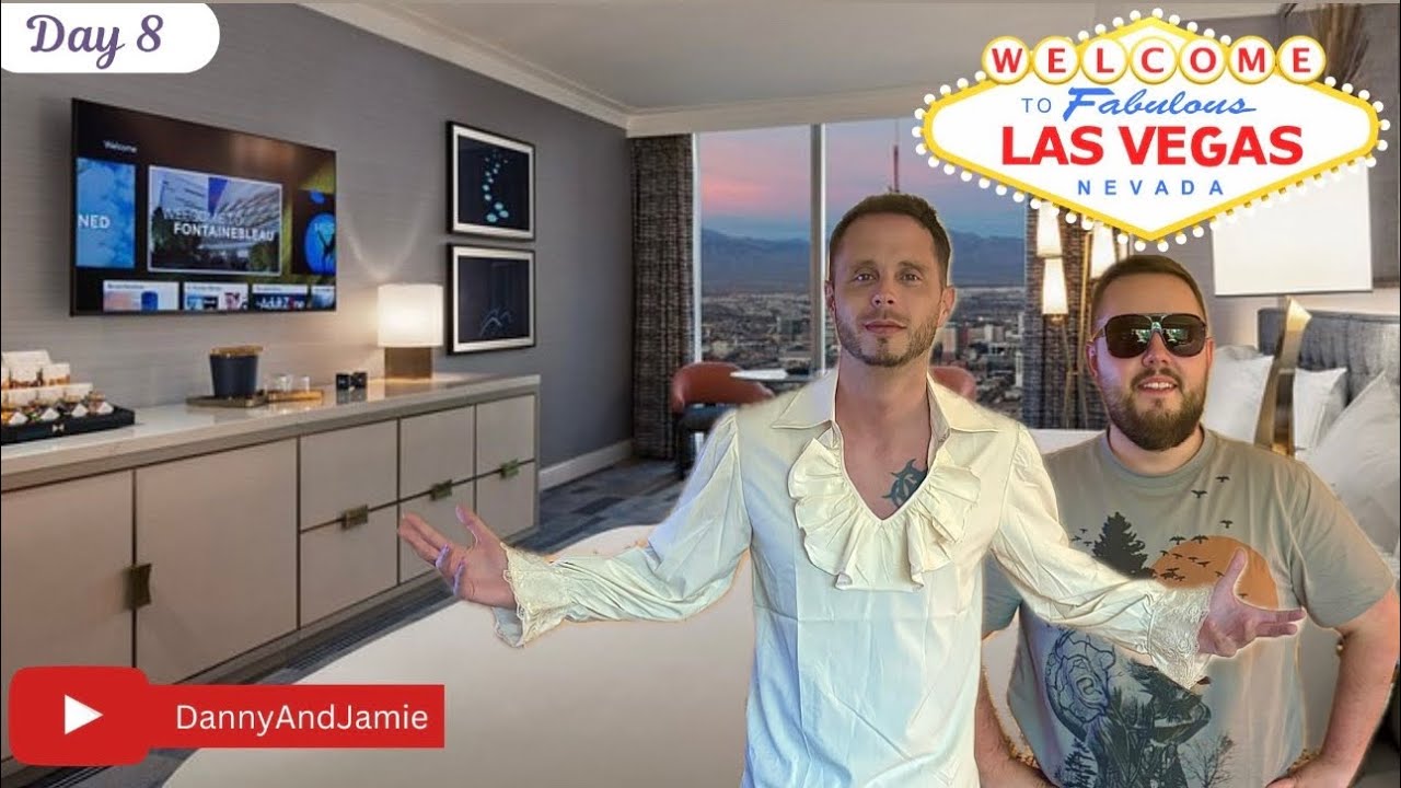 Las Vegas Strip Walk | Fontainebleau & MGM Grand Room Tour | Bingo Challenge, Penn & Teller & Slots!