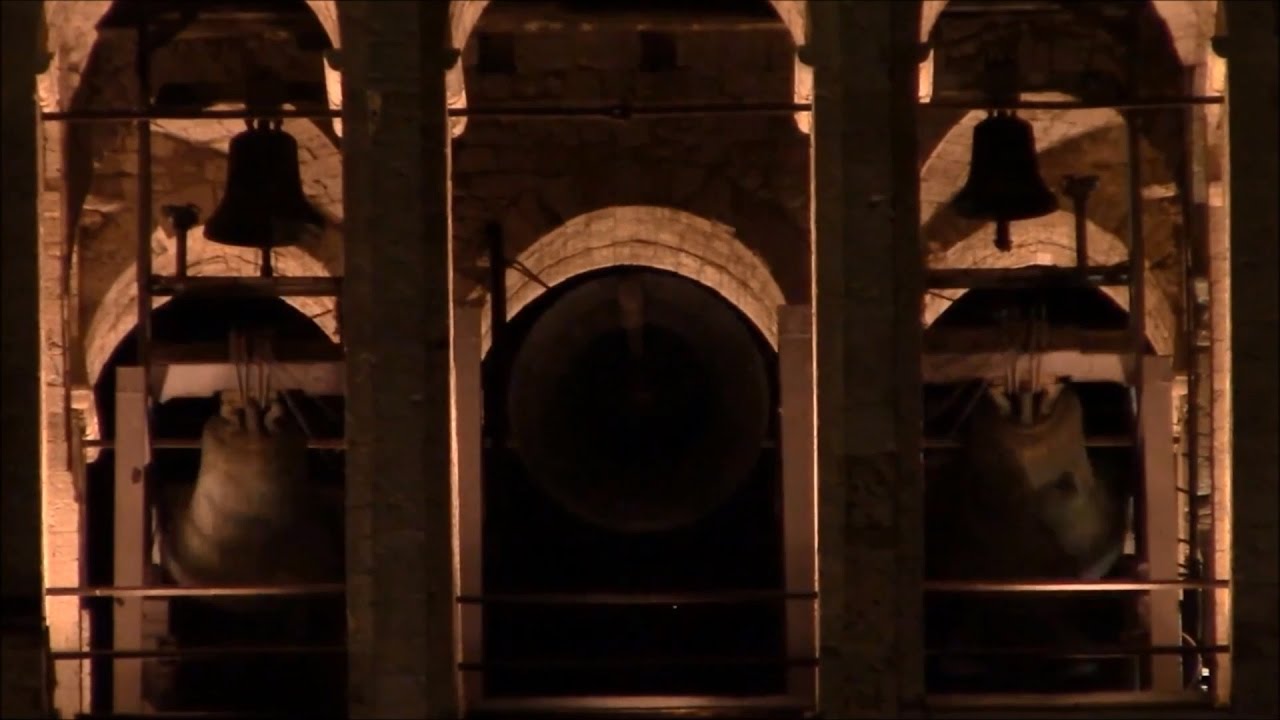 Campane della Basilica di San Francesco d'Assisi (PG) (07) - Ripresa Notturna, v.266