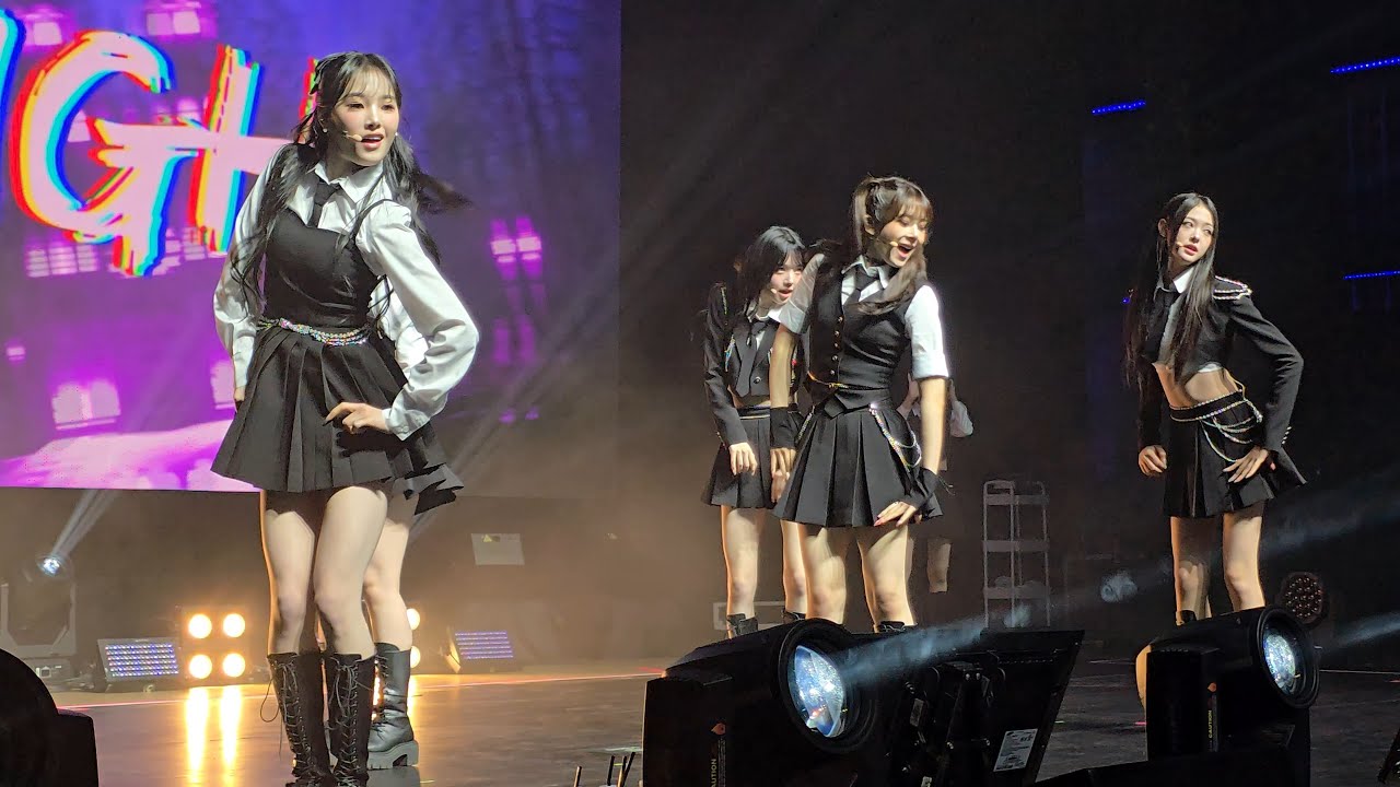 250919 tripleS - Girls Never Die - tripleS Alphie World Tour Alpha Percent in Los Angeles