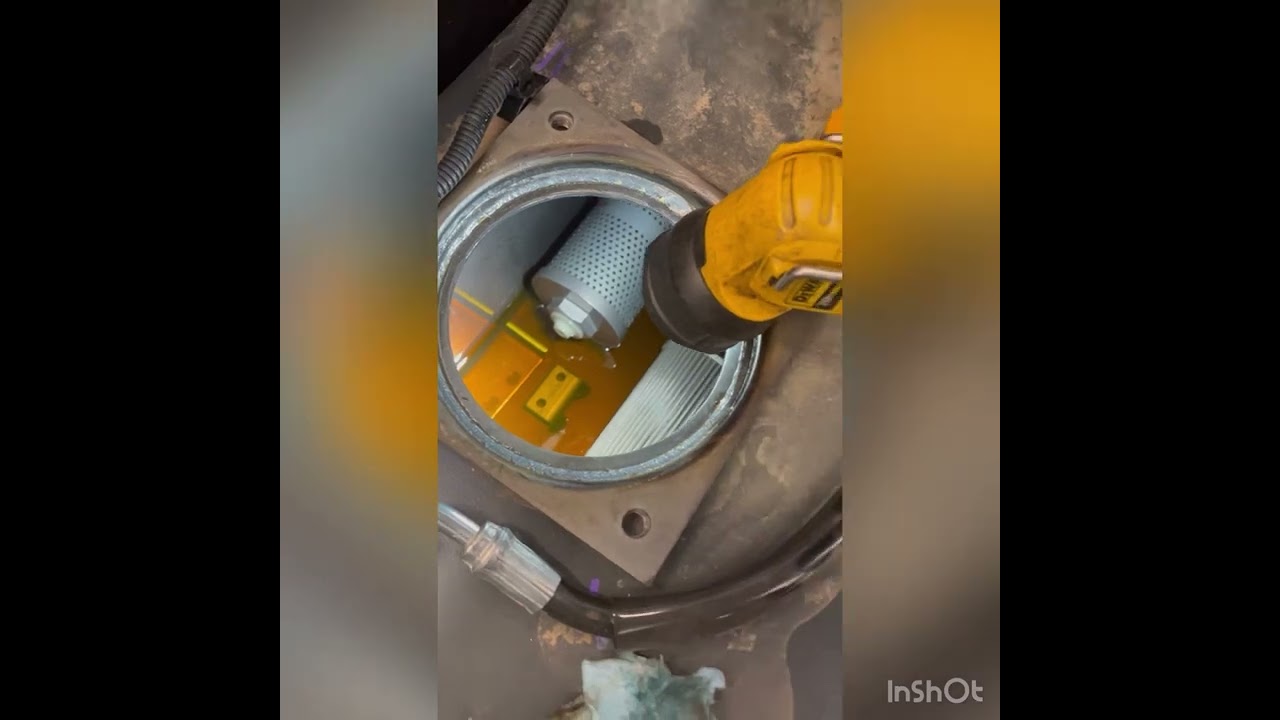 Kubota CTL SVL75-2 250 hour return filter service