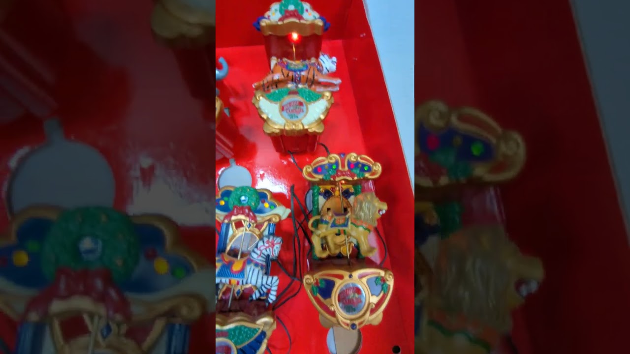 1993 Mr  Christmas Animated Holiday Carousel Motion Lights and Sound Tested
