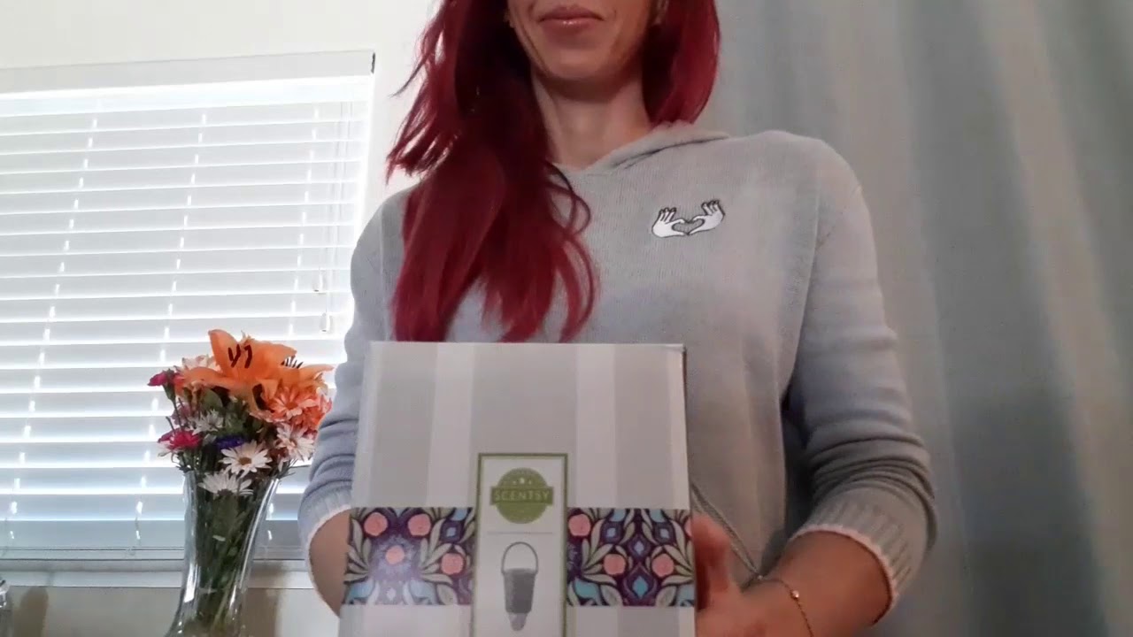Unboxing & How to set up your Scentsy mini warmer.