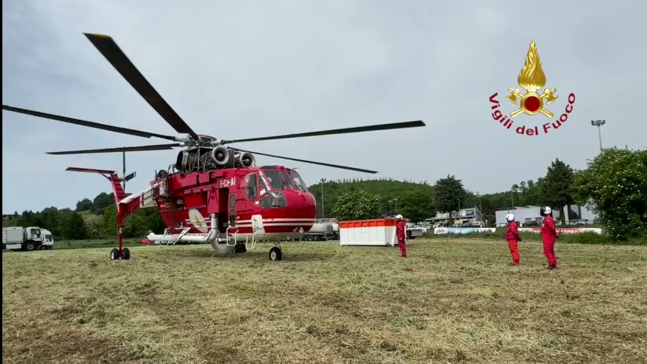 ROCCA PRIORA (RM) - ADDESTRAMENTO ANTINCENDIO BOSCHIVO CON L’ELICOTTERO ERICKSON S-64