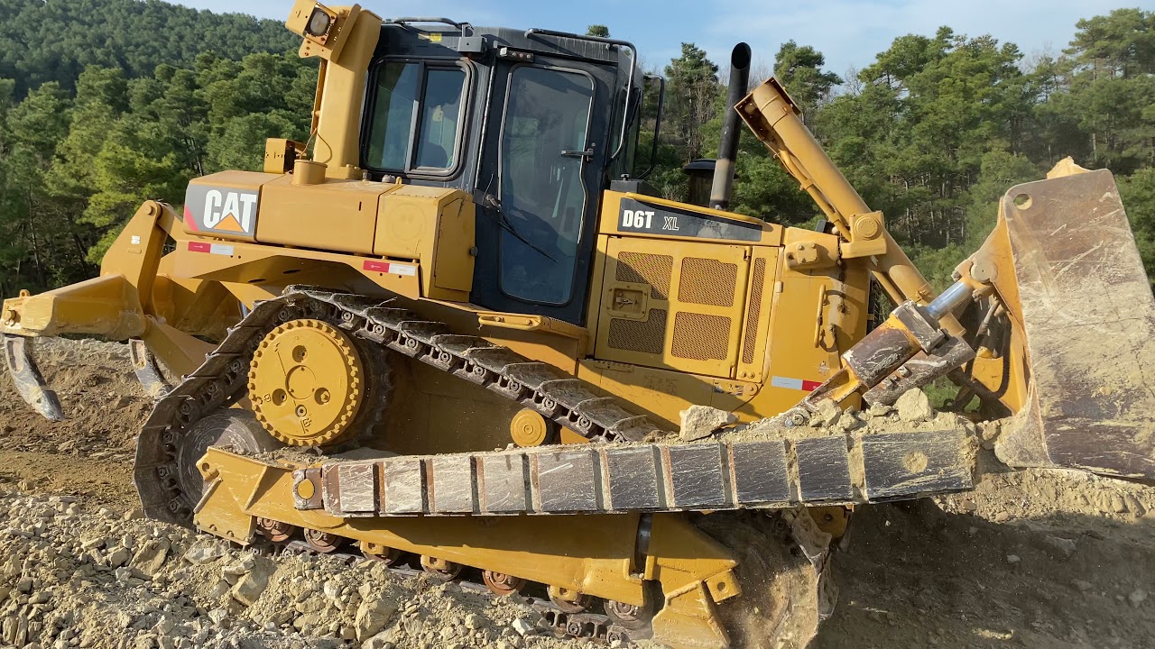 caterpillar D6T XL