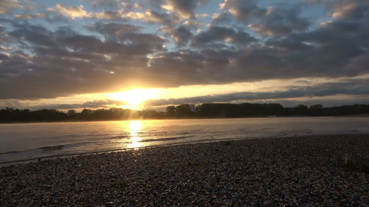 Licht 6 - Sonnenaufgang in Oppenheim - Landschaft im Herbst