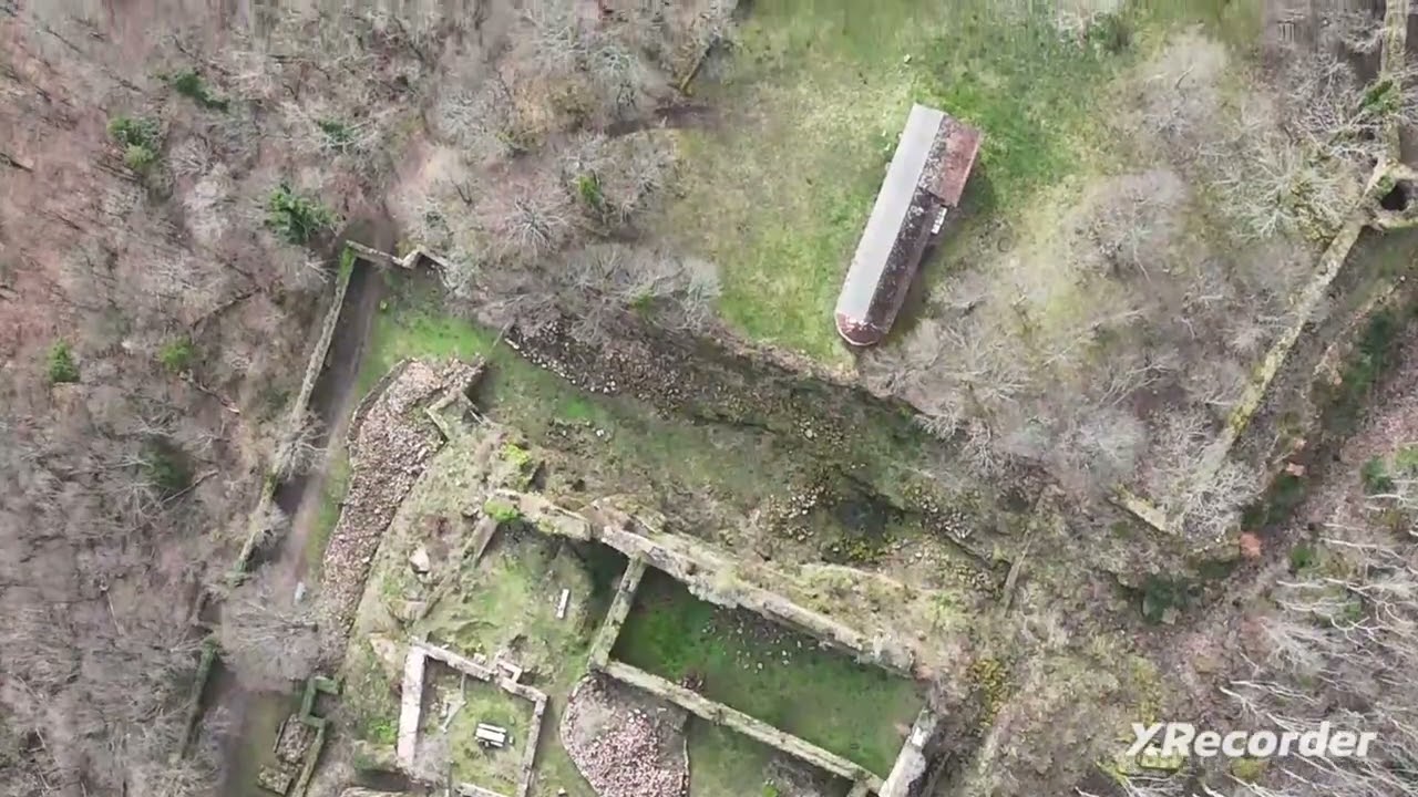 château du Guirbaden et Grendelbruch aller-retour vu du ciel avec un dji mini 4 pro le 17 mars 2024