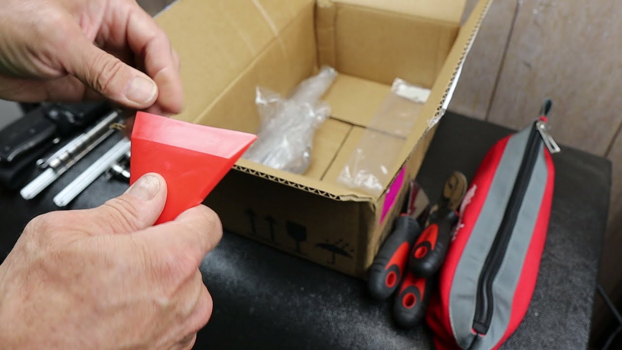 Snap On Tools Unboxing: Some Wrenches and Sockets to complete my sets. Plus a scraper, knife & bit