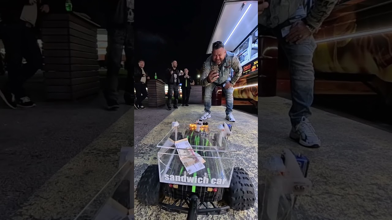 Приехал за шавермой, а тут какие-то на мотоциклах 😂😂