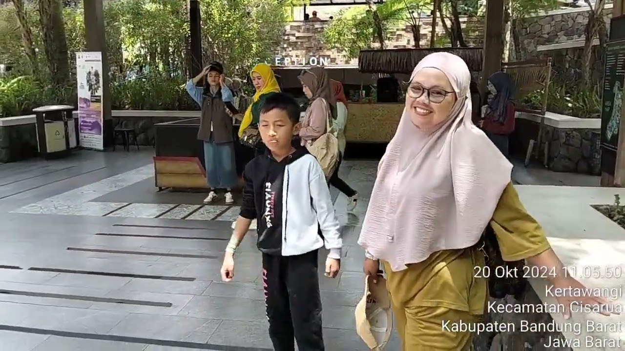 keramaian wisata dusun bambu lembang