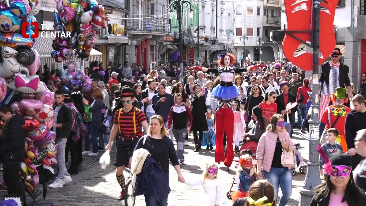 POKLADNI MASKENBAL u Svilajncu okupio veliki broj učesnika i posetilaca