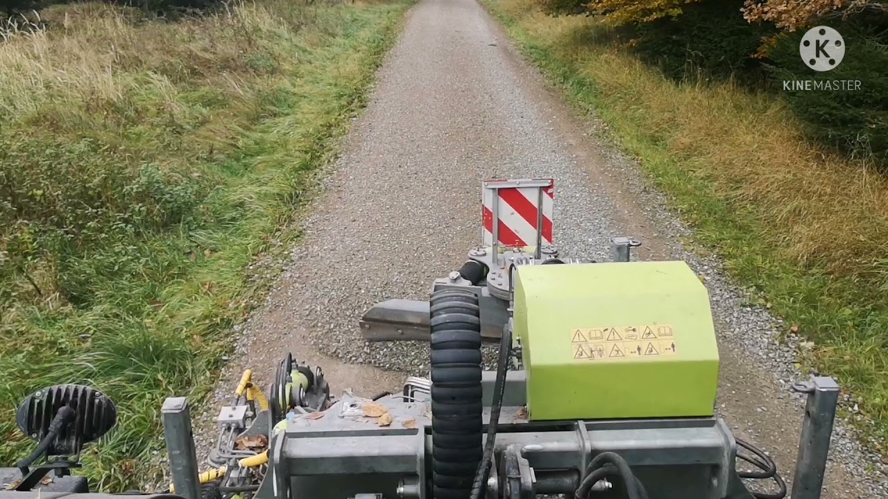 Wegepflege / Wegebau mit JCB Fastrac 4220 und TH 3.8 / Manfred Treu GmbH