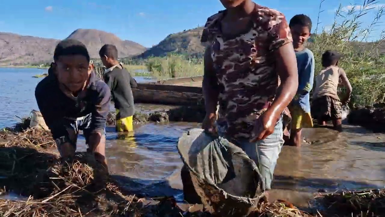 Ampefy les Geysers les chutes de la Lily - Madagascar