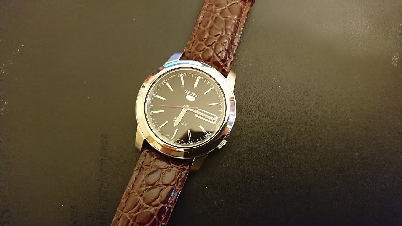 Review of Seiko 5 SNKE53 - A Watch That Everyone Should Own